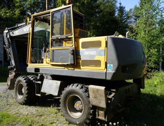 VOLVO EW130C EXCAVATOR POST IMAGE
