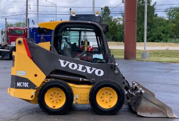 VOLVO MC60C, MC70C, MC85C, MC95C, MC105C, MCT70C, MCT85C, MCT95C C SERIES SKID STEER LOADER POST IMAGE