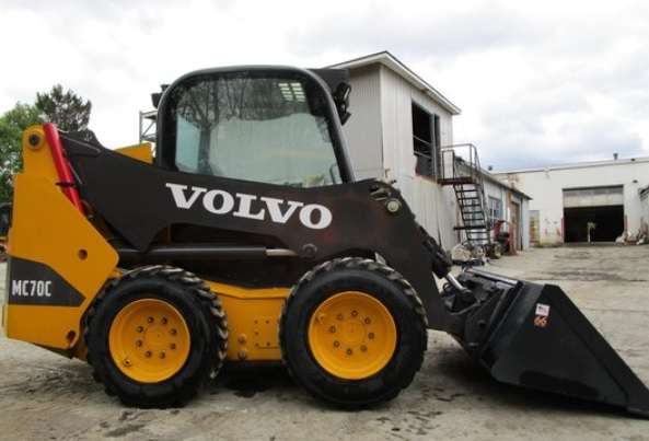 VOLVO MC70C SKID STEER LOADER POST IMAGE