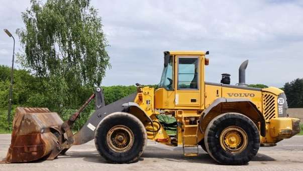 VOLVO L120E WHEEL LOADER POST IMAGE