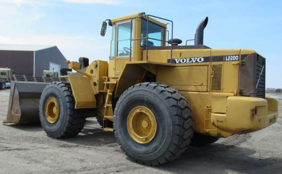 VOLVO L220D WHEEL LOADER POST IMAGE