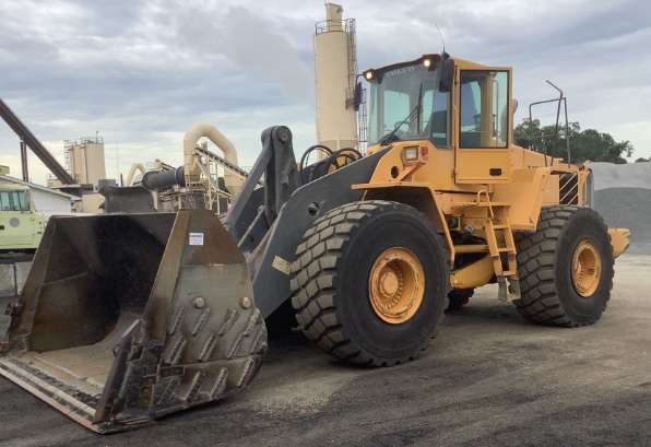 VOLVO L220E WHEEL LOADER POST IMAGE