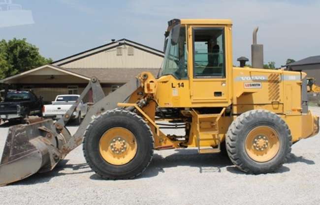 VOLVO L50D WHEEL LOADER POST IMAGE