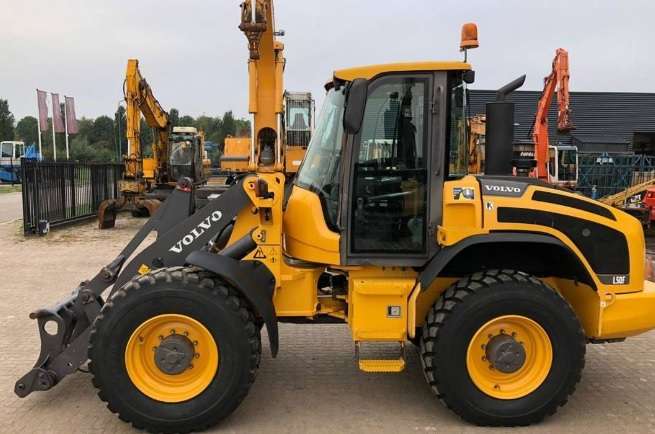 VOLVO L50F COMPACT WHEEL LOADER POST IMAGE