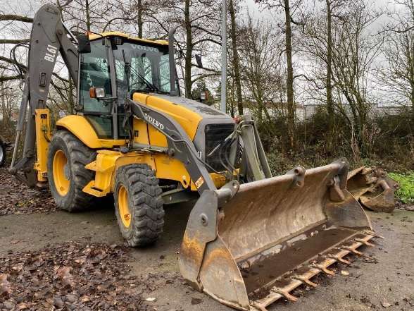 VOLVO BL61 BACKHOE LOADER POST IMAGE