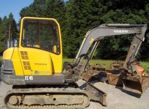 VOLVO EC45 COMPACT EXCAVATOR PROMO